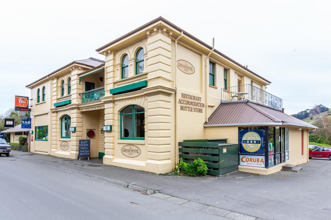 The Grand Hotel & Bar - อาคาโรอา ภายนอก รูปภาพ